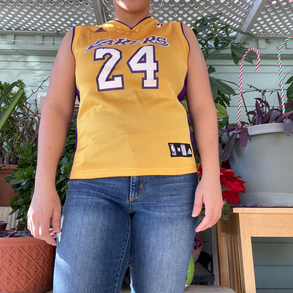 Kobe Bryant basketball jersey